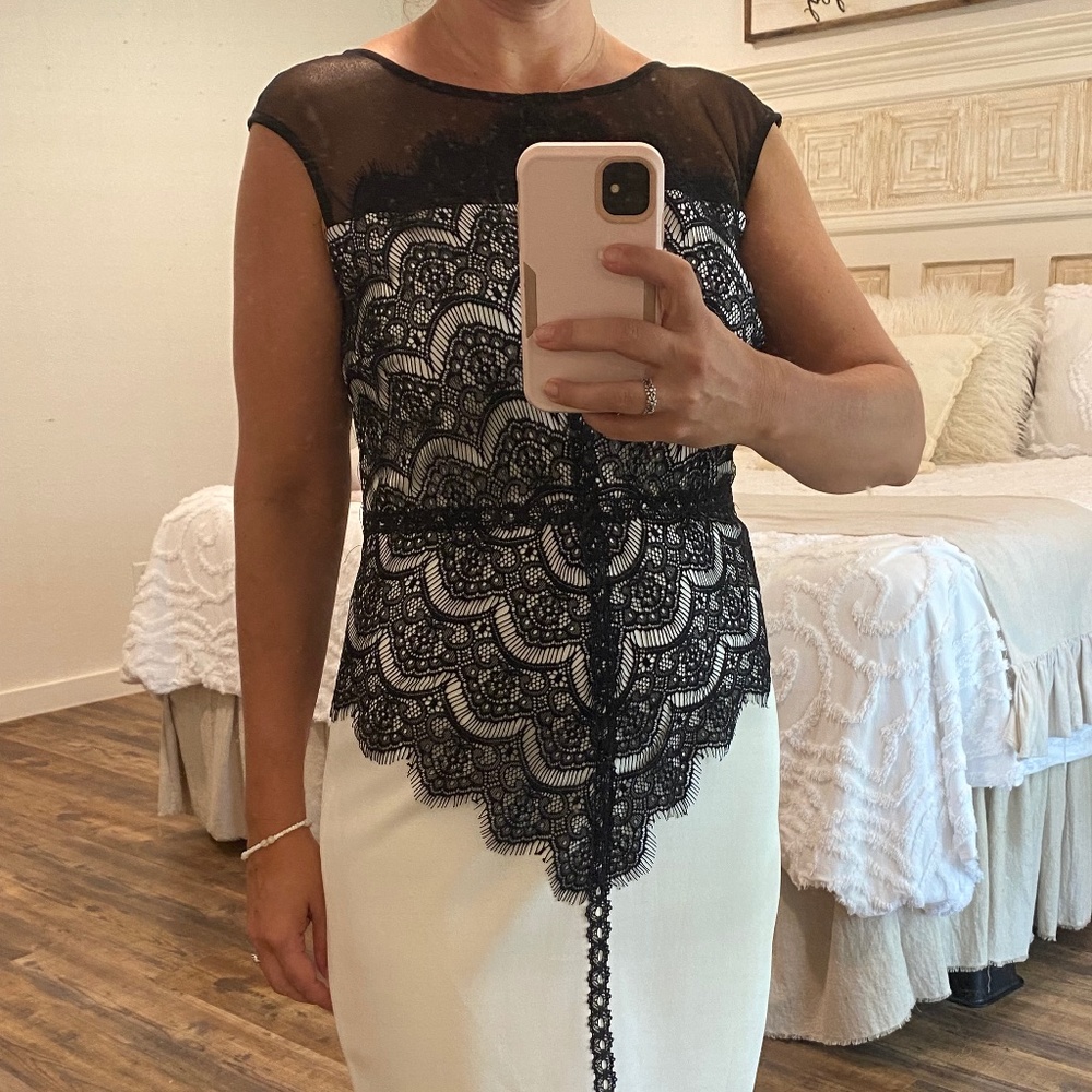 Sangria size 8 white dress with black lace